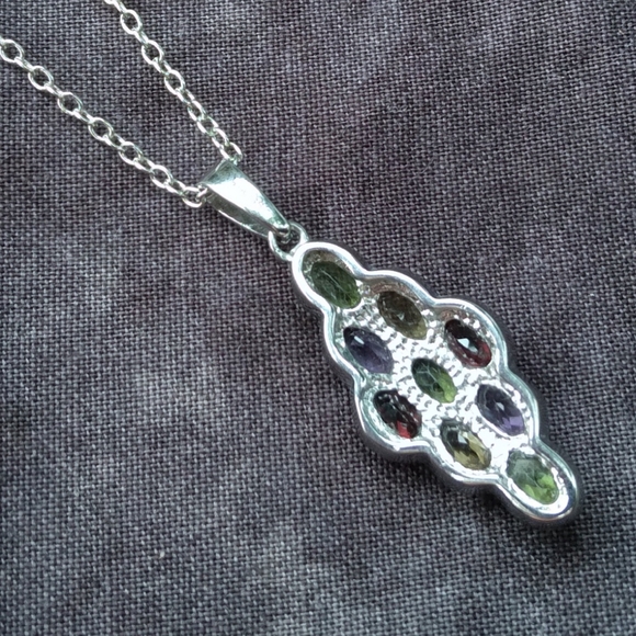 Diamond shaped multi gemstone pendant / necklace in stainless steel - Picture 2 of 5